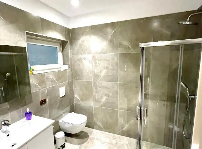 Alb Studio Apartments - Easy Access To City Center Gæstehus Tirana
